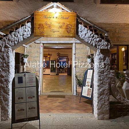 Alabe Hotel Marina Di Tresnuraghes Exteriér fotografie